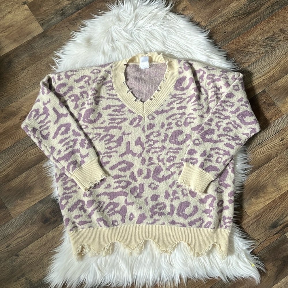 Main strip leopard purple and cream v neck distressed long sleeve sweater